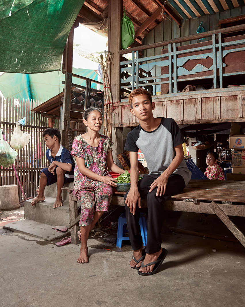 Cambodia mother & son – Atlas 2018